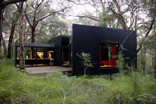 Черный дом Red Hill в Австралии
