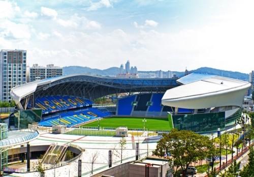 Футбольный стадион Sungui Arena Park в Южной Кореи