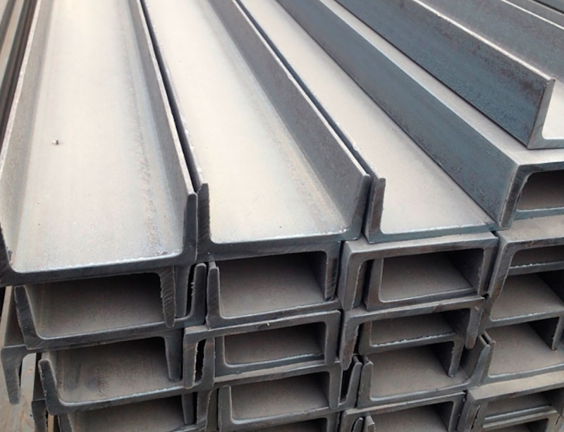 Металлический швеллер 10