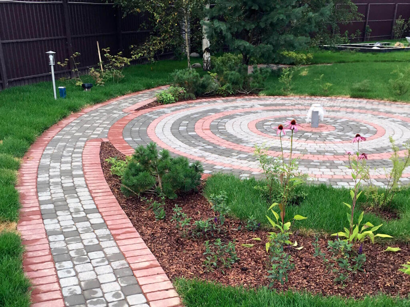 Мастерство мощения дачных дорожек